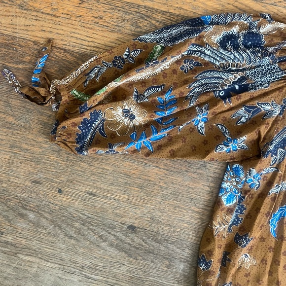 Cara Cara win top. Size small. New without tags. - Picture 2 of 11